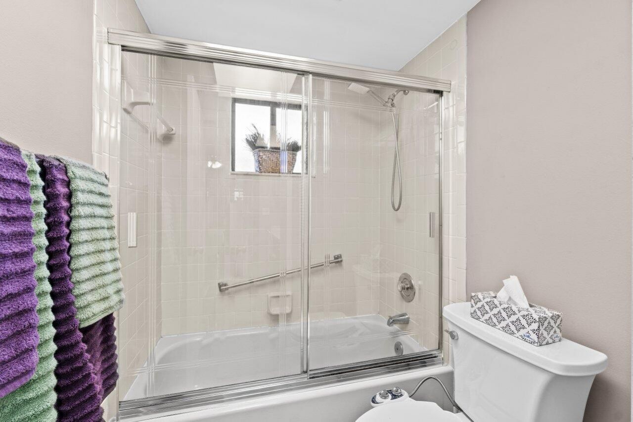 5100 Las Verdes Circle, Unit 316, Delray Beach, FL 33484 Photo