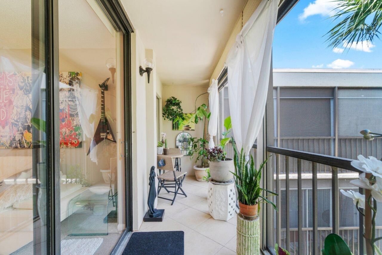 5100 Las Verdes Circle, Unit 316, Delray Beach, FL 33484 Photo