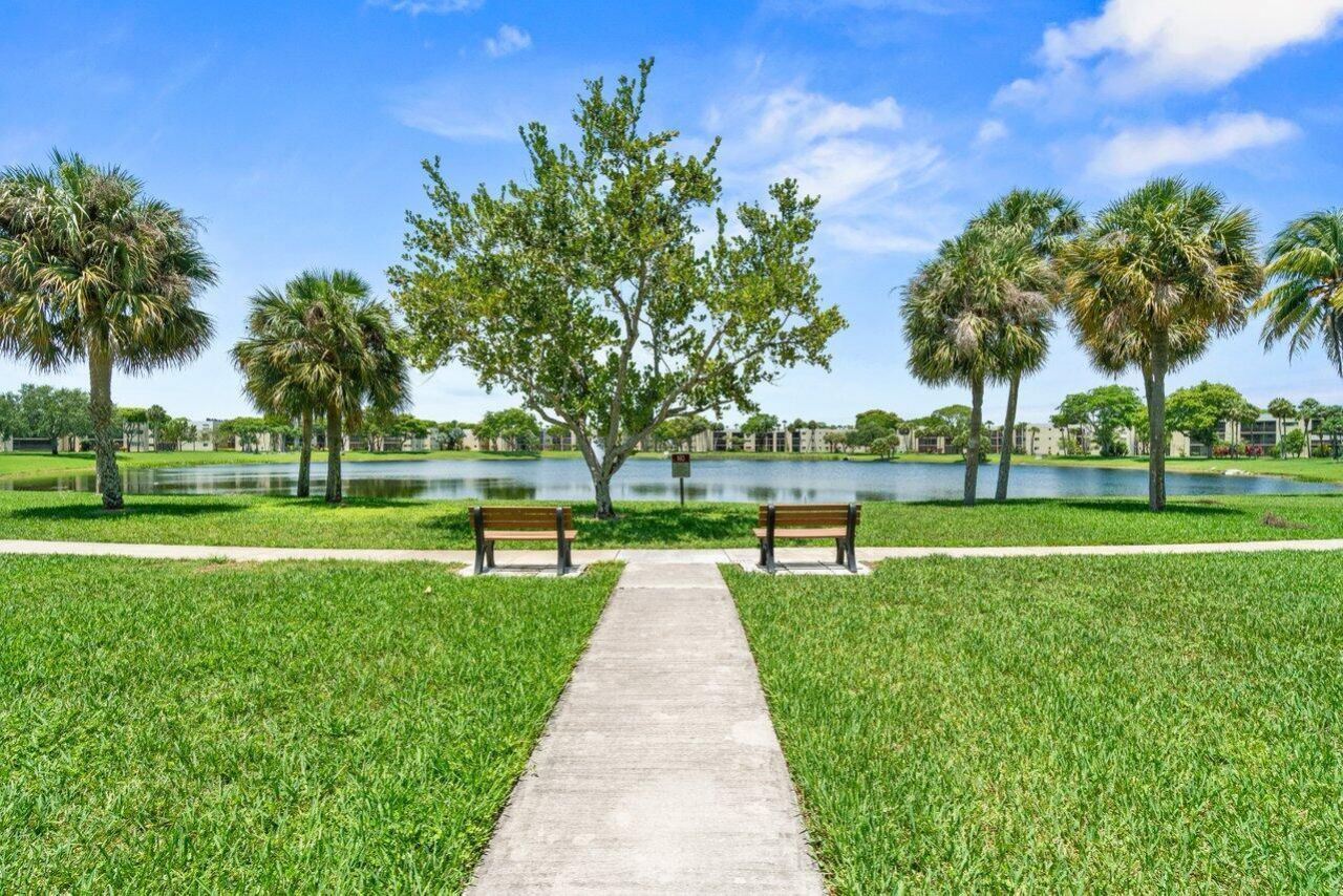 5100 Las Verdes Circle, Unit 316, Delray Beach, FL 33484 Photo