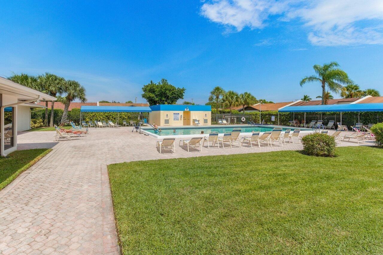 5100 Las Verdes Circle, Unit 316, Delray Beach, FL 33484 Photo