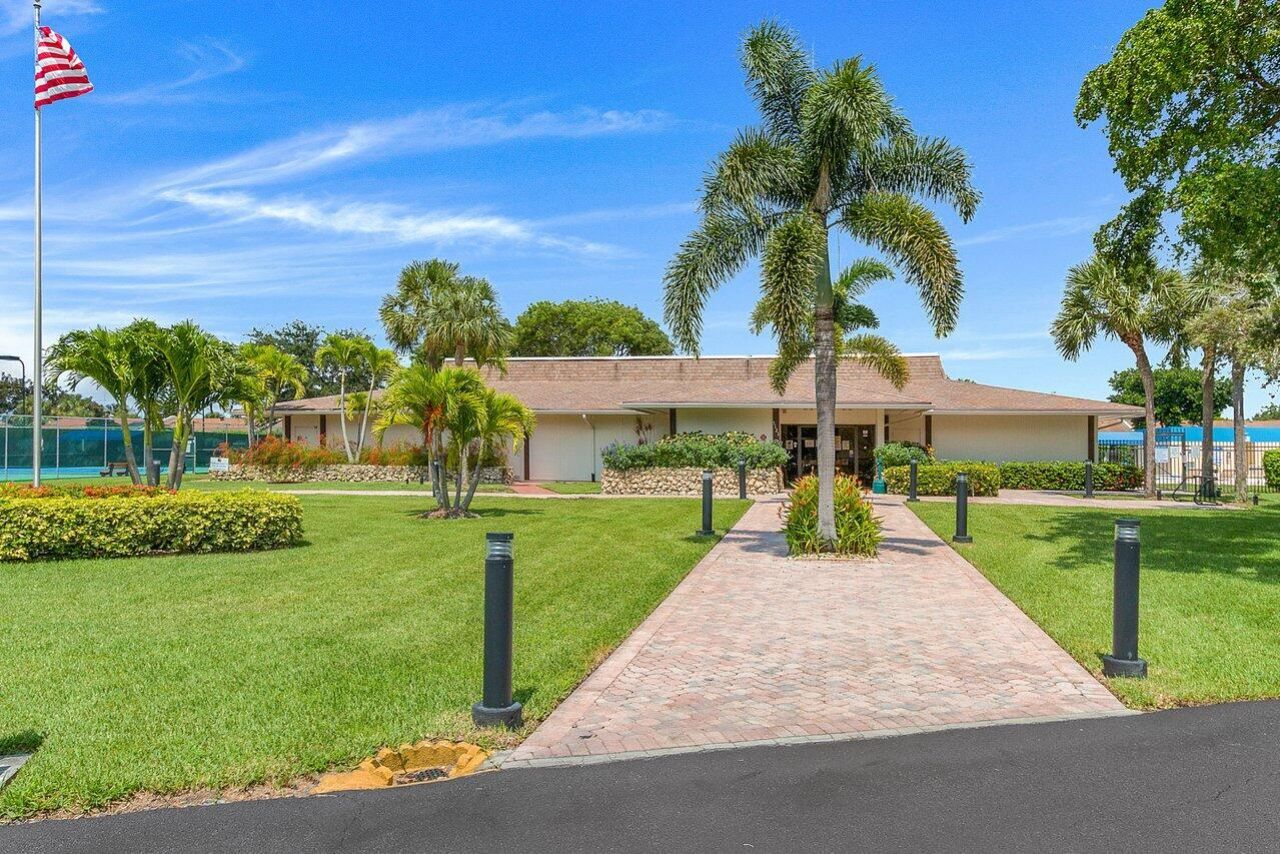 5100 Las Verdes Circle, Unit 316, Delray Beach, FL 33484 Photo