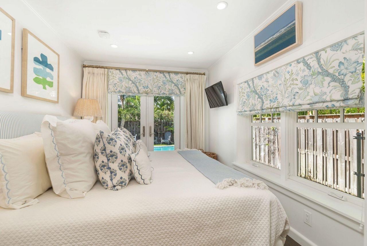 216 Lakeland Drive, West Palm Beach, FL 33405 Photo