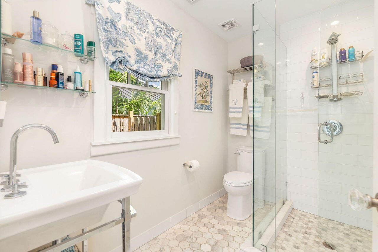 216 Lakeland Drive, West Palm Beach, FL 33405 Photo