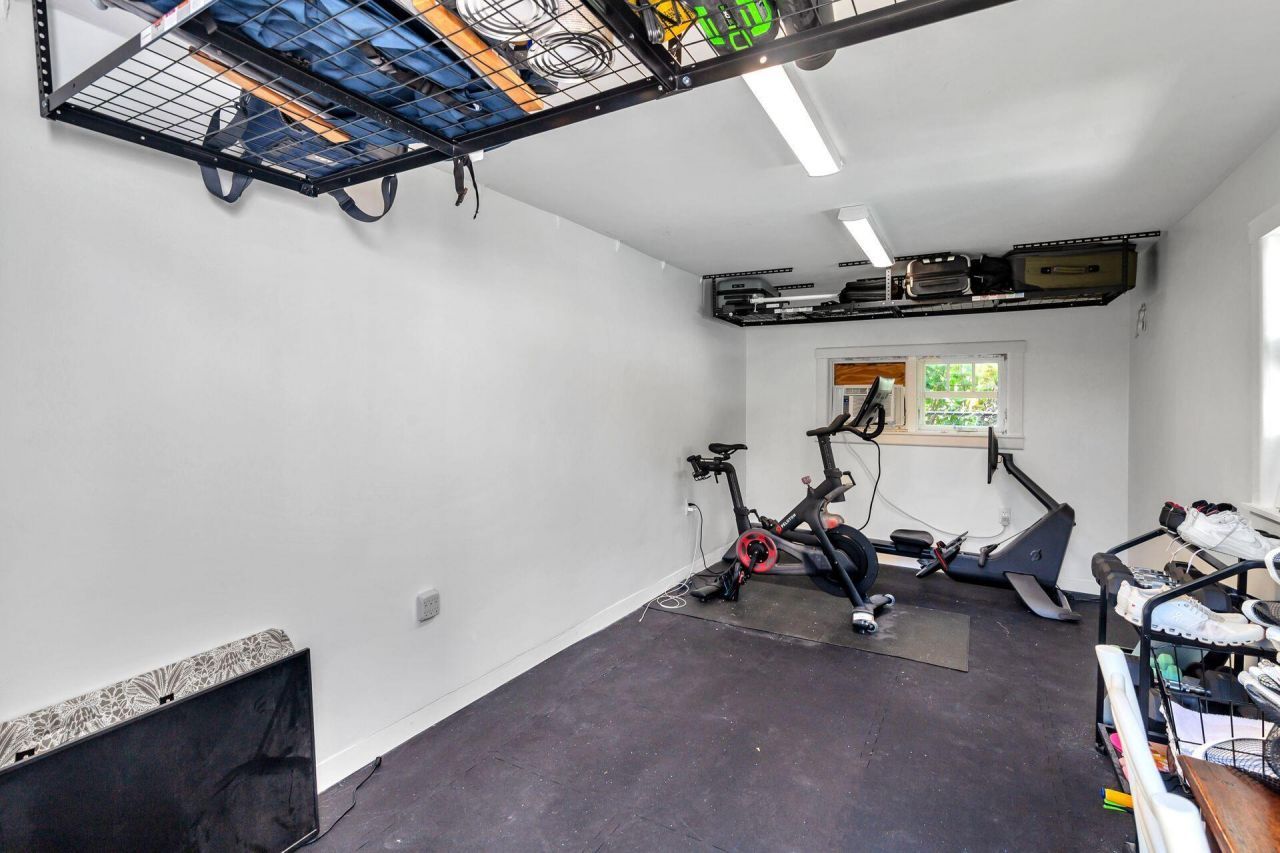 216 Lakeland Drive, West Palm Beach, FL 33405 Photo