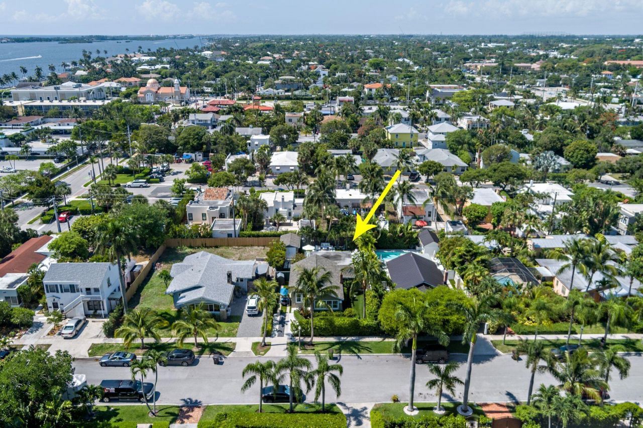 216 Lakeland Drive, West Palm Beach, FL 33405 Photo