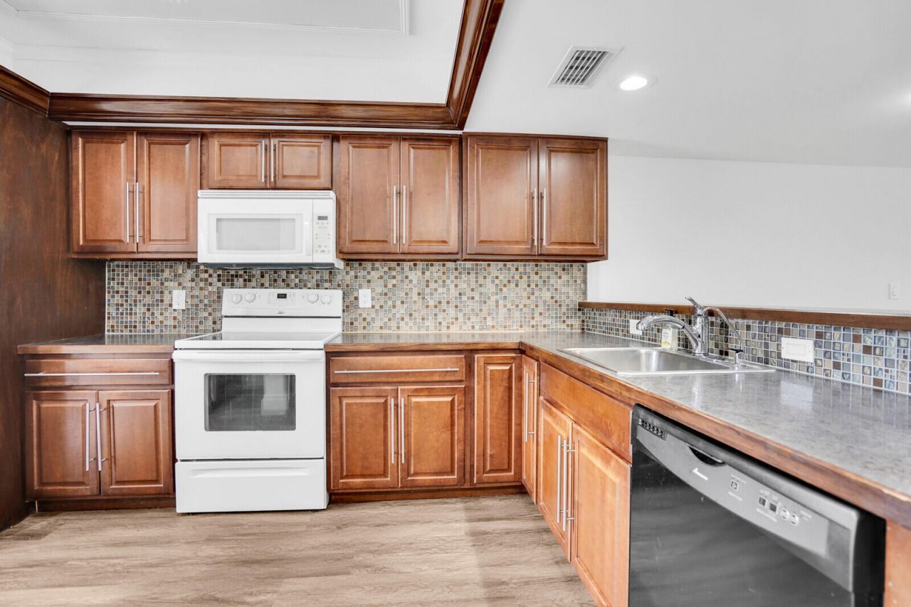 1701 Presidential Way, Unit A201, West Palm Beach, FL 33401 Photo