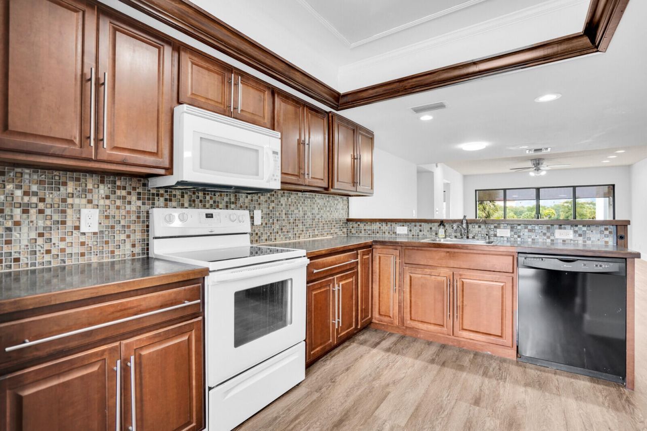 1701 Presidential Way, Unit A201, West Palm Beach, FL 33401 Photo