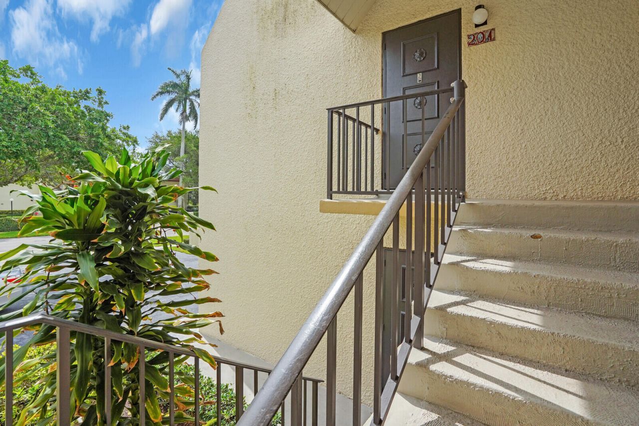 1701 Presidential Way, Unit A201, West Palm Beach, FL 33401 Photo