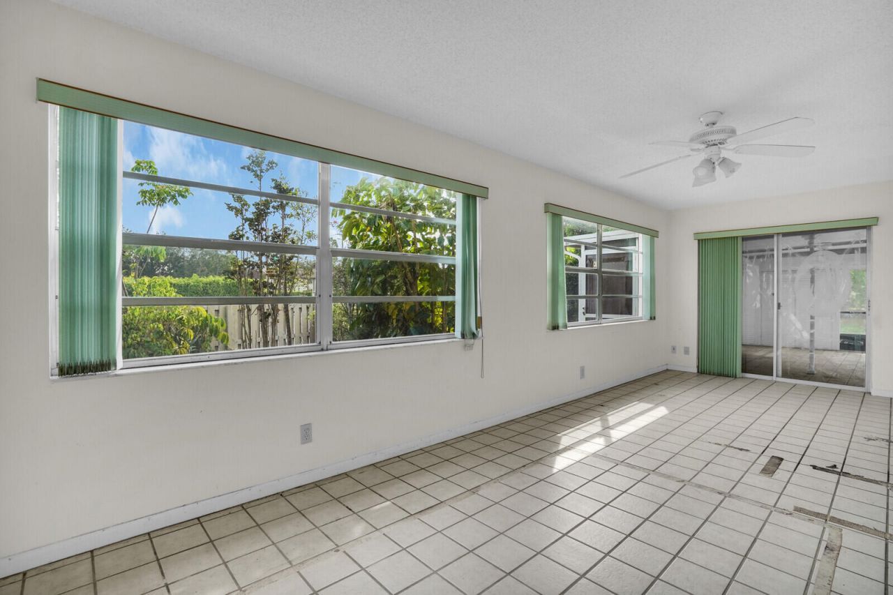 6113 Rainbow Circle, Greenacres, FL 33463 Photo