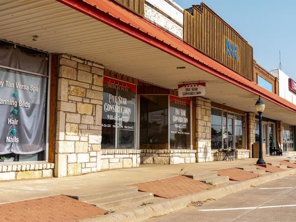 110 N Central Avenue, Knox City, TX 79529