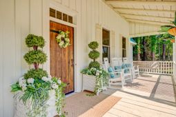 481 Cantey Lane photo 4