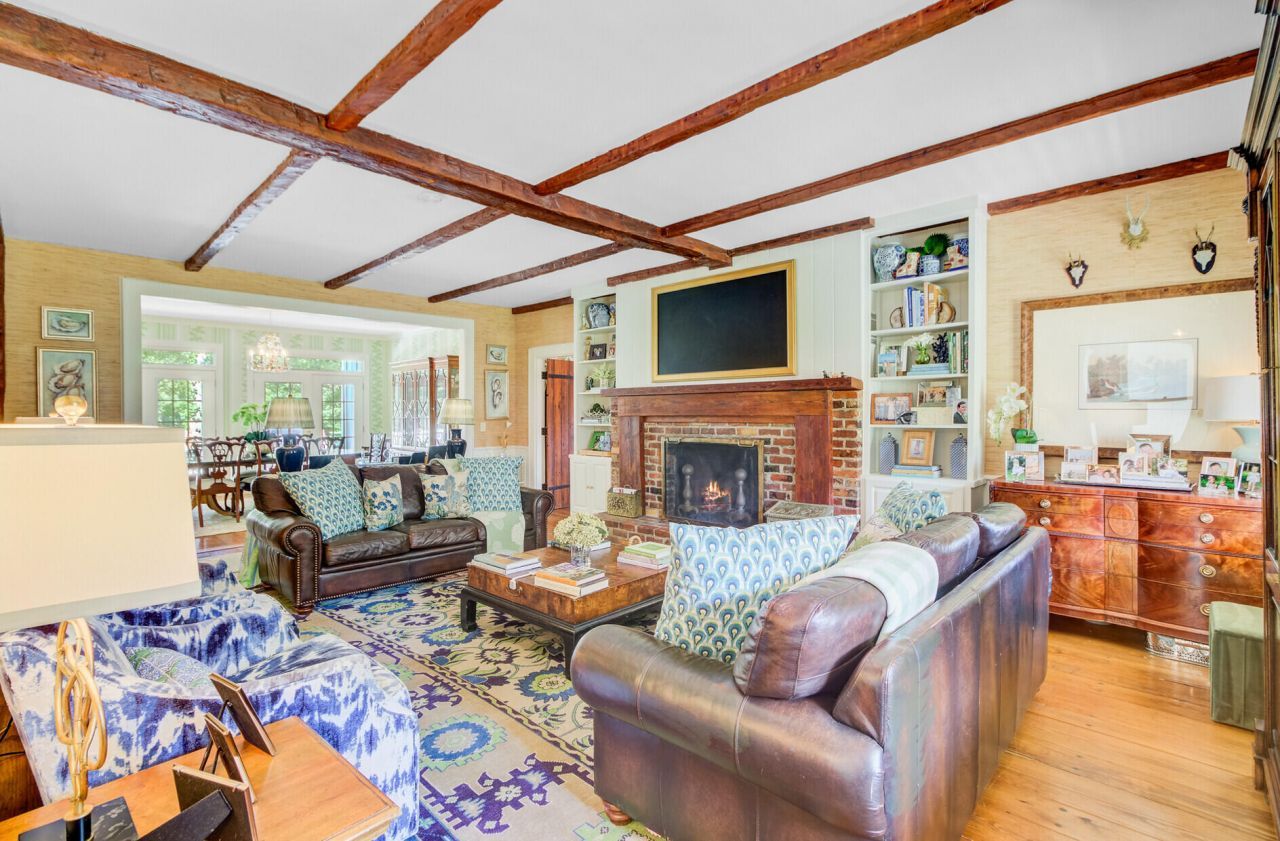 481 Cantey Lane Photo 9