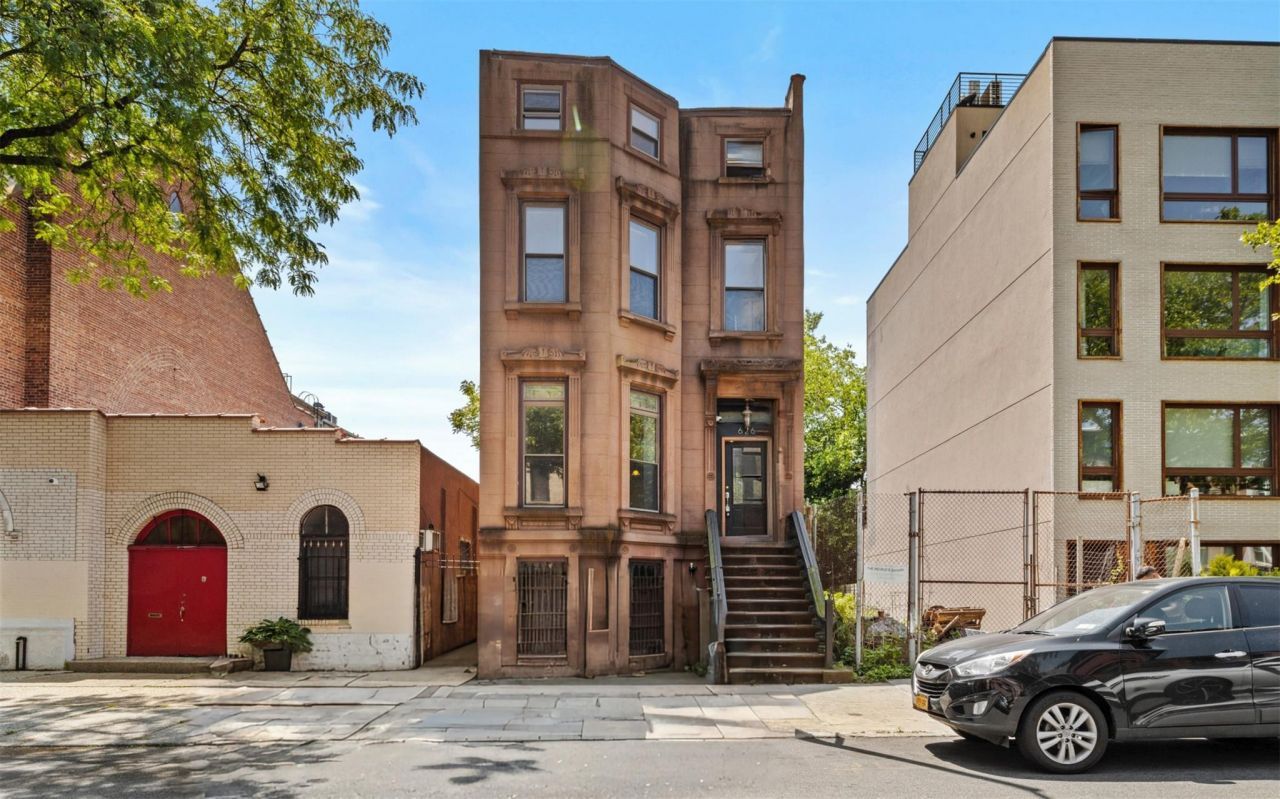626 Madison Street, Brooklyn, NY 11221 Main Photo