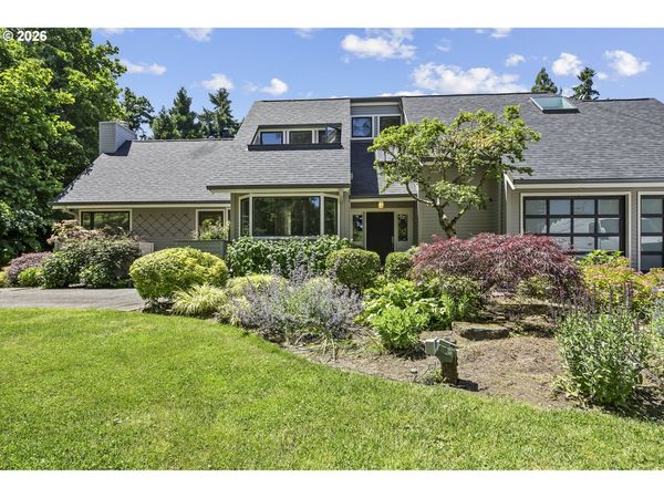 12643 S IRON MOUNTAIN BLVD, Portland, OR 97219