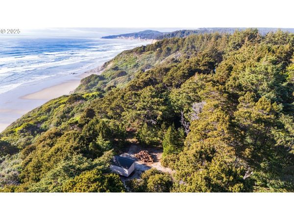88677 WHITING LN, Bandon, OR 97411