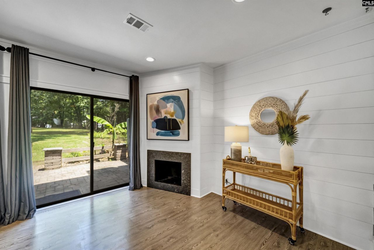 207 Mariners Row Photo 8