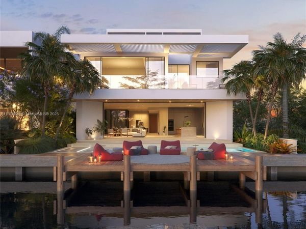 7725 NE 8th Ave, Miami, FL 33138