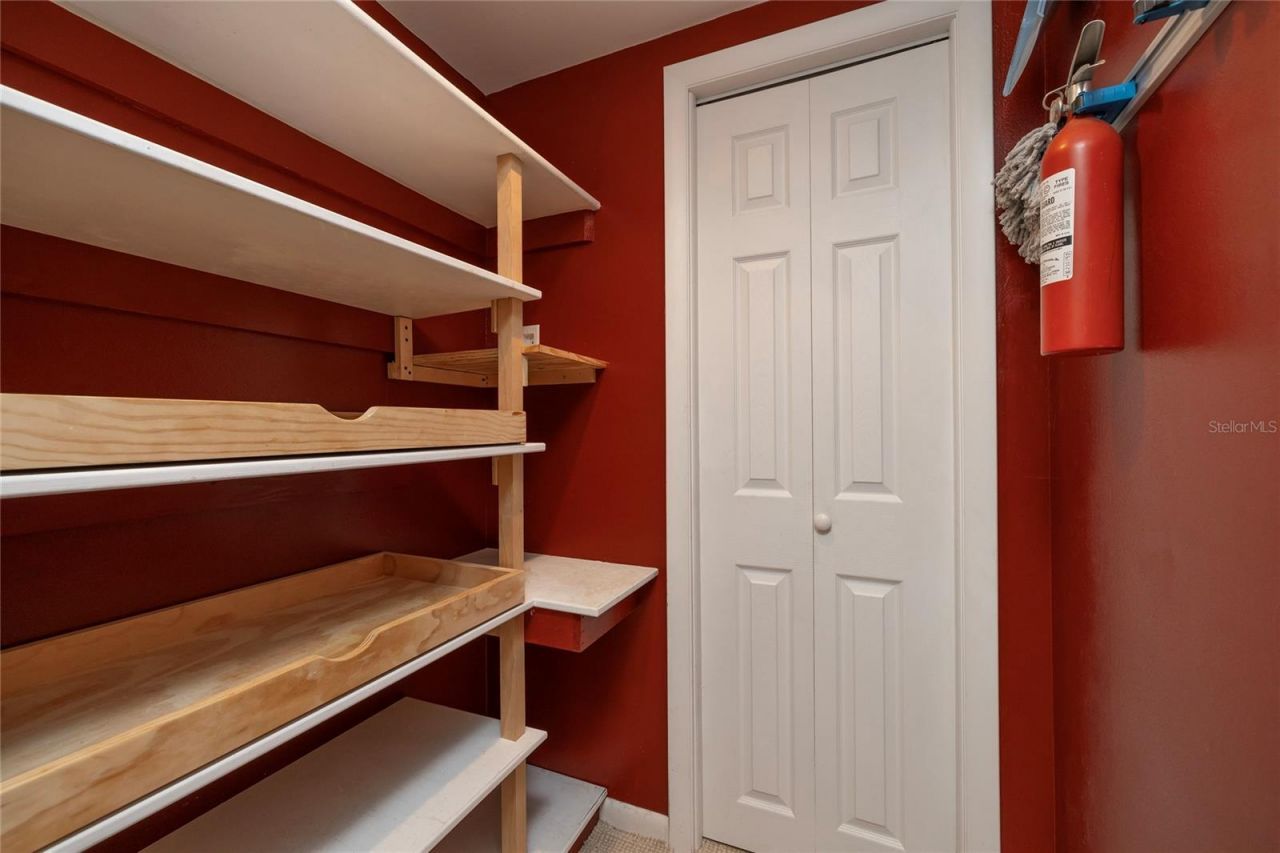 4900 Brittany Drive S, Unit 613, Saint Petersburg, FL 33715 Photo