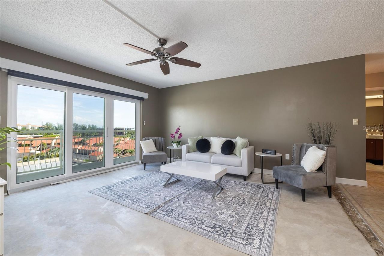 4900 Brittany Drive S, Unit 613, Saint Petersburg, FL 33715 Photo