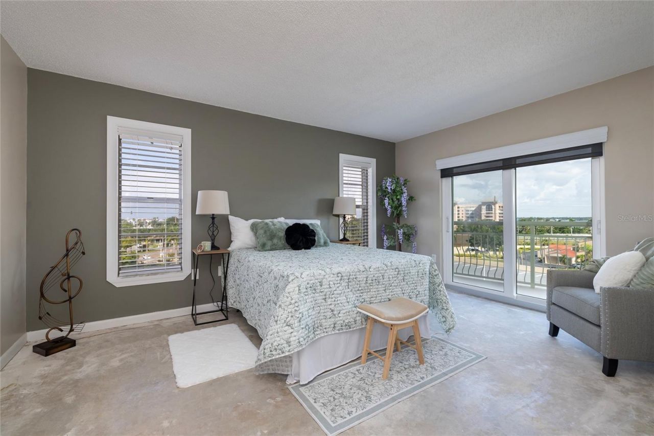 4900 Brittany Drive S, Unit 613, Saint Petersburg, FL 33715 Photo