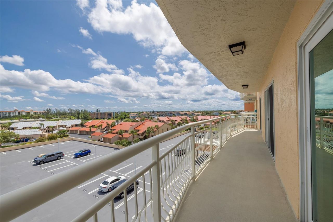 4900 Brittany Drive S, Unit 613, Saint Petersburg, FL 33715 Photo