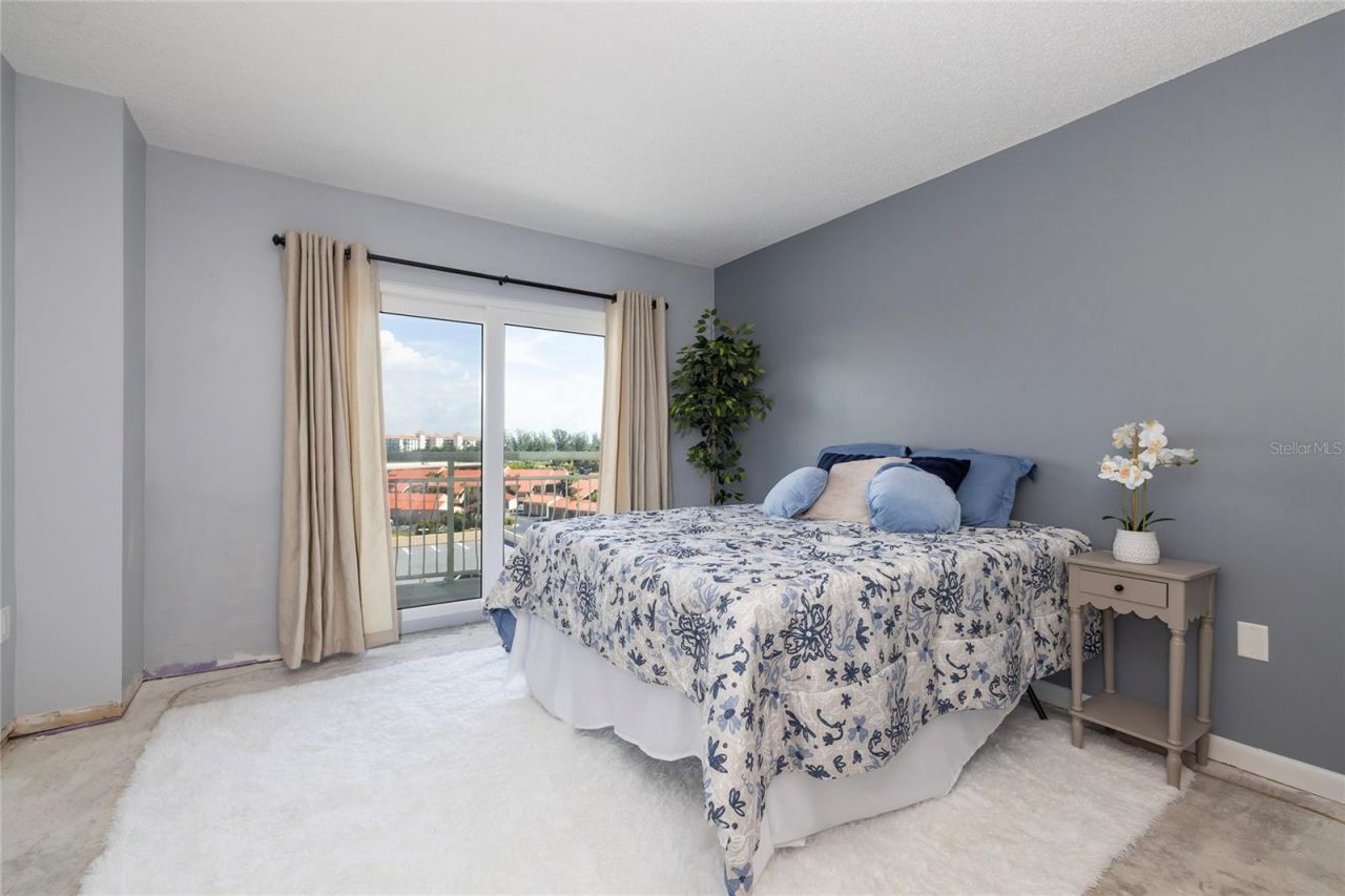 4900 Brittany Drive S, Unit 613, Saint Petersburg, FL 33715 Photo