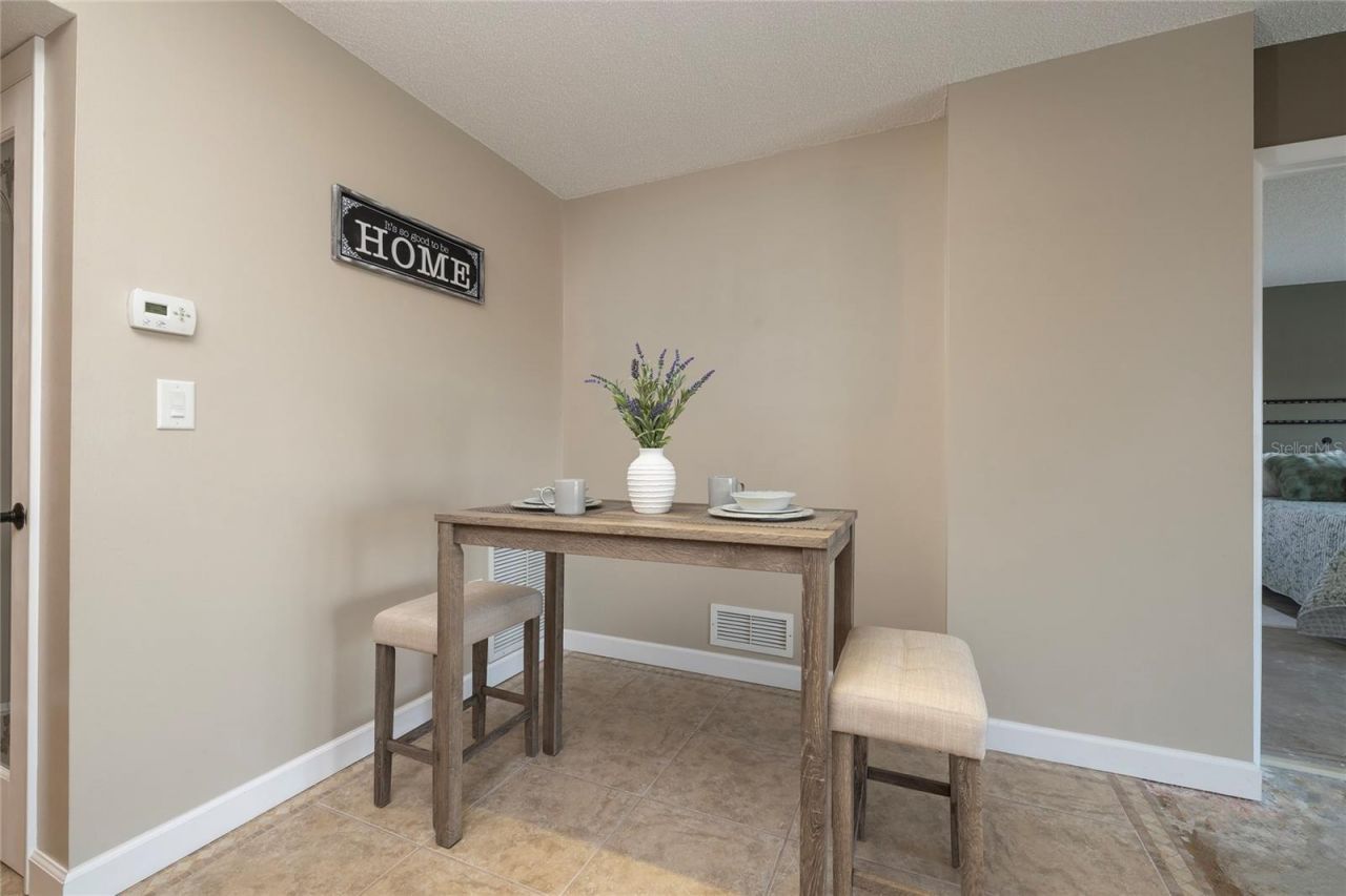 4900 Brittany Drive S, Unit 613, Saint Petersburg, FL 33715 Photo