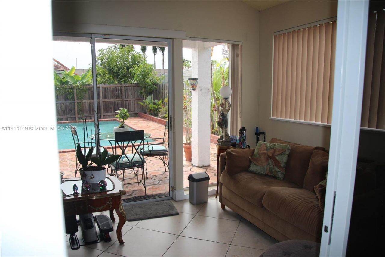 11861 SW 92nd Ln, Miami, FL 33186 Photo