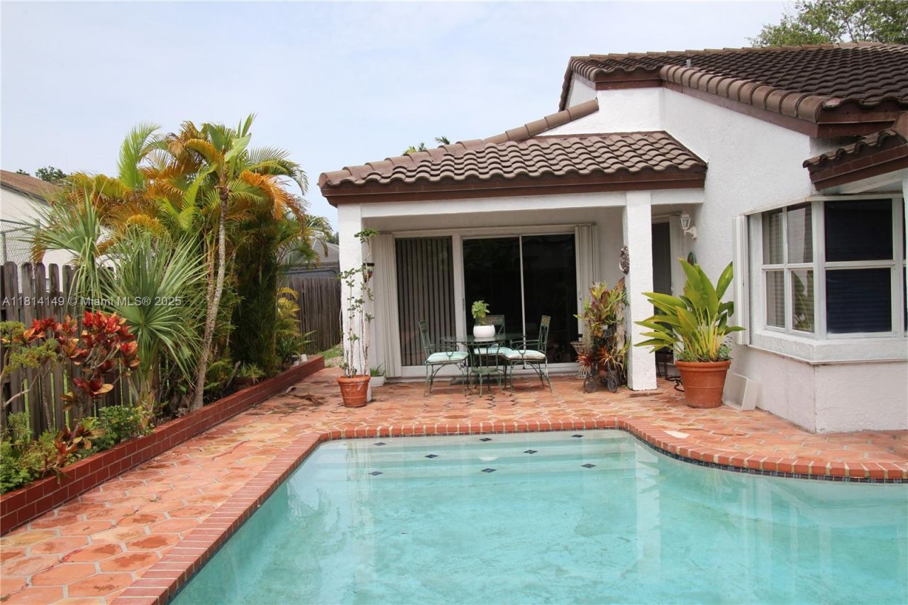 11861 SW 92nd Ln, Miami, FL 33186 Photo