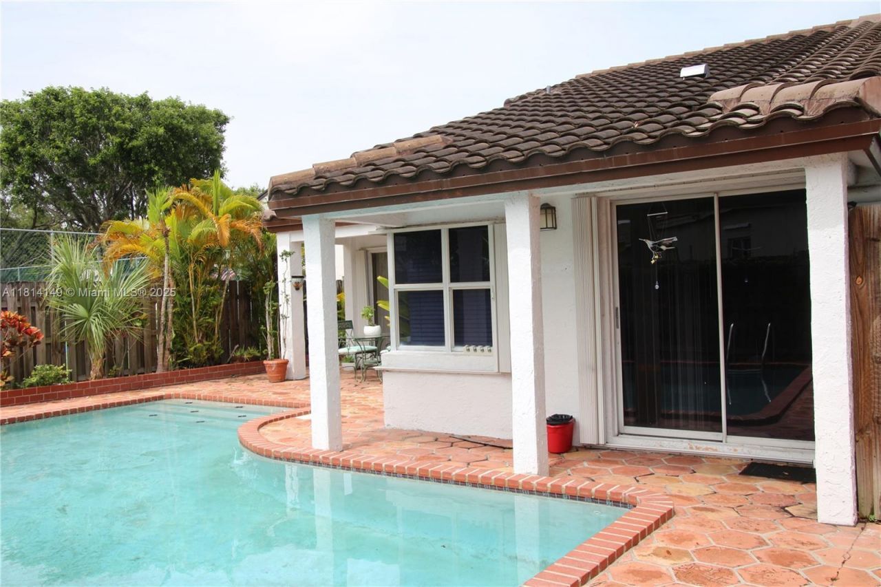 11861 SW 92nd Ln, Miami, FL 33186 Photo