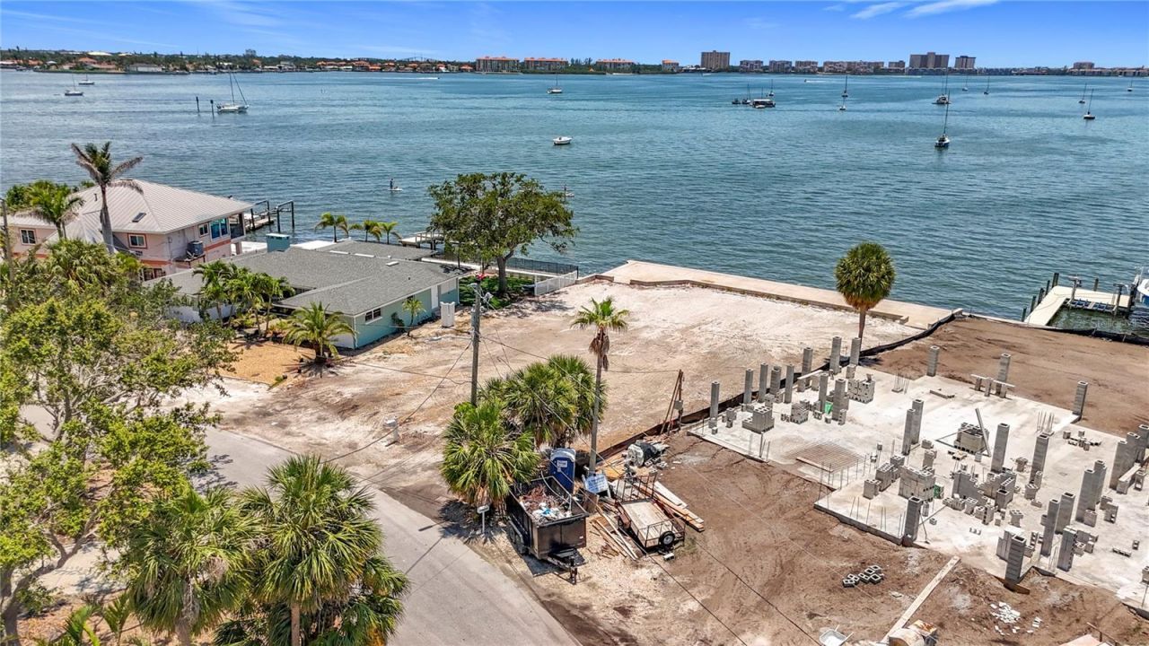 4771 Baywood Point Drive S, Gulfport, FL 33711 Photo