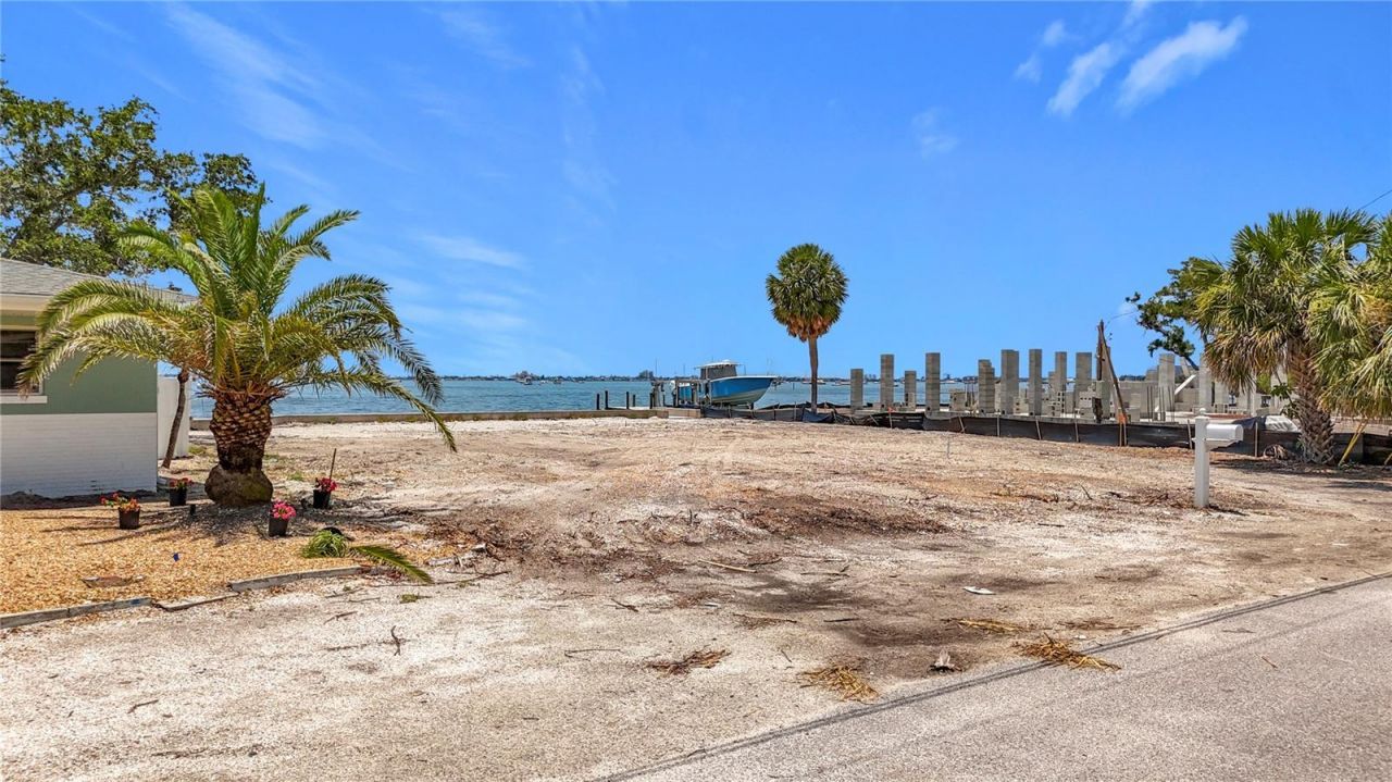 4771 Baywood Point Drive S, Gulfport, FL 33711 Photo