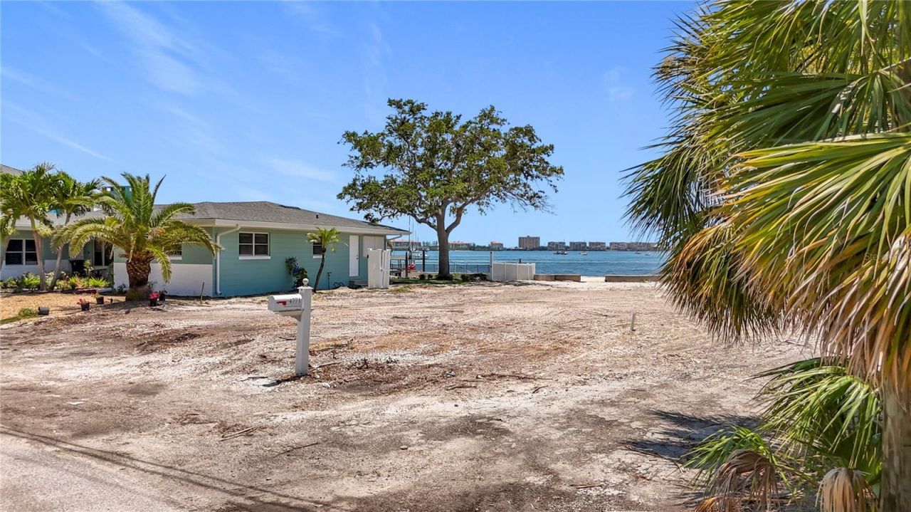 4771 Baywood Point Drive S, Gulfport, FL 33711 Photo