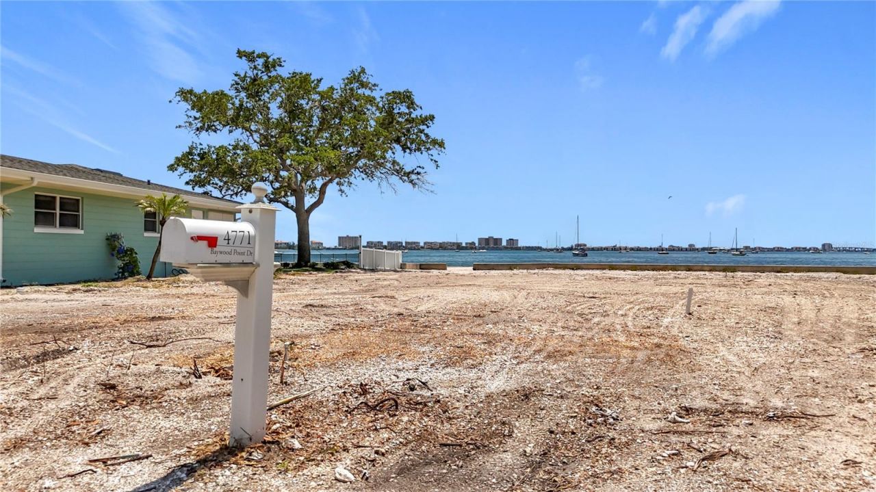 4771 Baywood Point Drive S, Gulfport, FL 33711 Photo