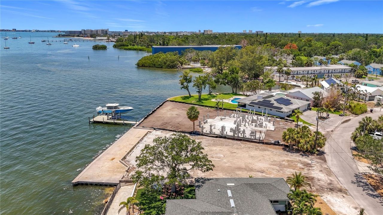 4771 Baywood Point Drive S, Gulfport, FL 33711 Photo