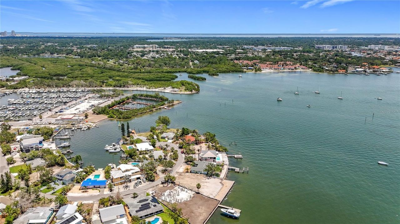 4771 Baywood Point Drive S, Gulfport, FL 33711 Photo