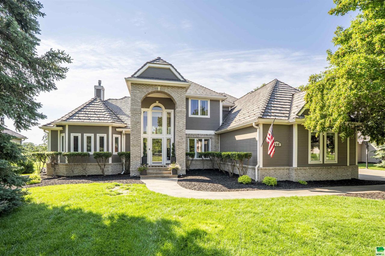 398 W Pinehurst Tr, Dakota Dunes, SD 57049 Main Photo