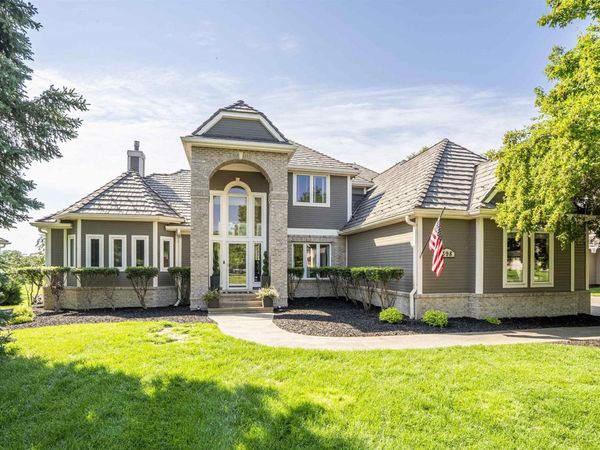 398 W Pinehurst Tr, Dakota Dunes, SD 57049