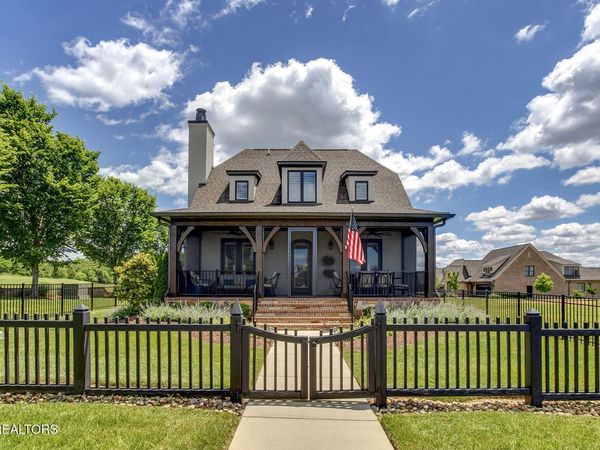 110 E Highlands Circle, Lenoir City, TN 37772