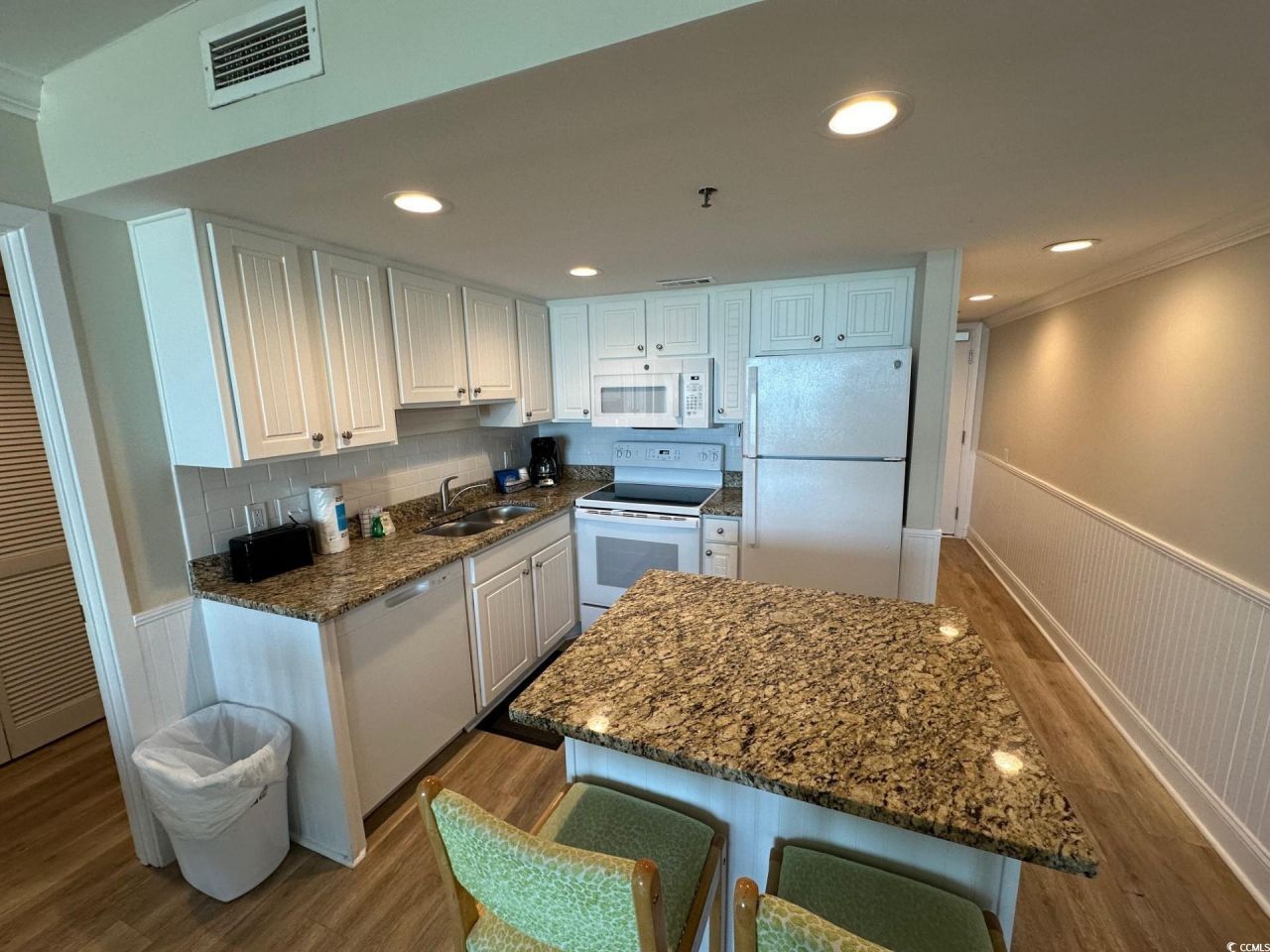 601 Retreat Beach Circle Photo 10