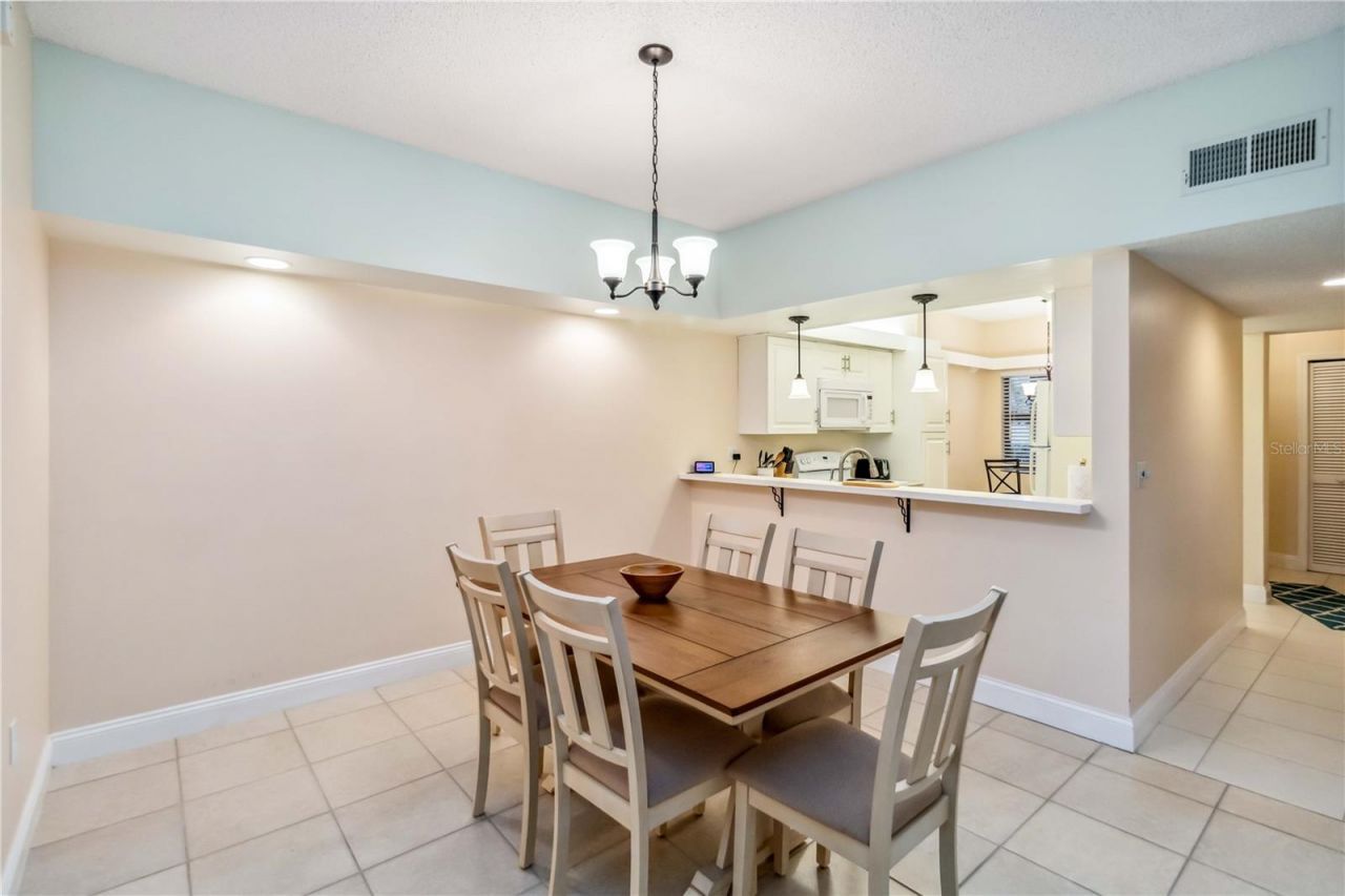 5734 Ashton Lake Drive, Unit 7, Sarasota, FL 34231 Photo
