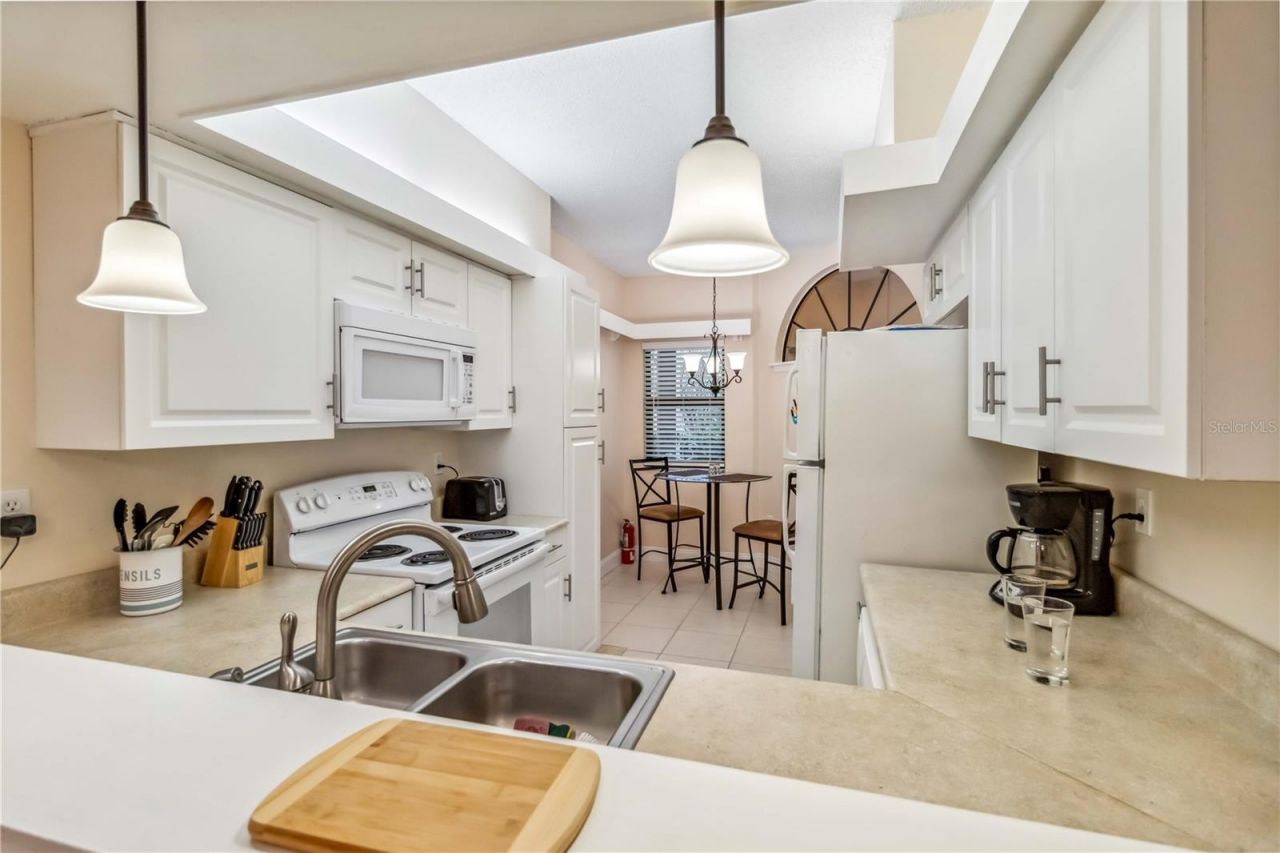 5734 Ashton Lake Drive, Unit 7, Sarasota, FL 34231 Photo
