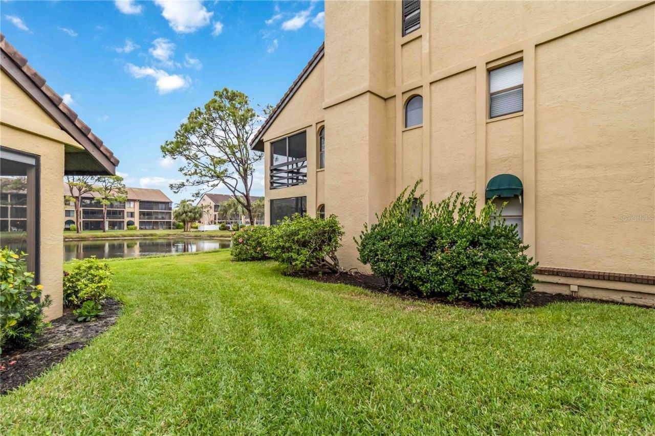 5734 Ashton Lake Drive, Unit 7, Sarasota, FL 34231 Photo