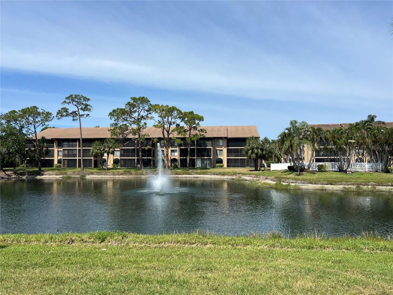 5734 Ashton Lake Drive, Unit 7, Sarasota, FL 34231 Photo