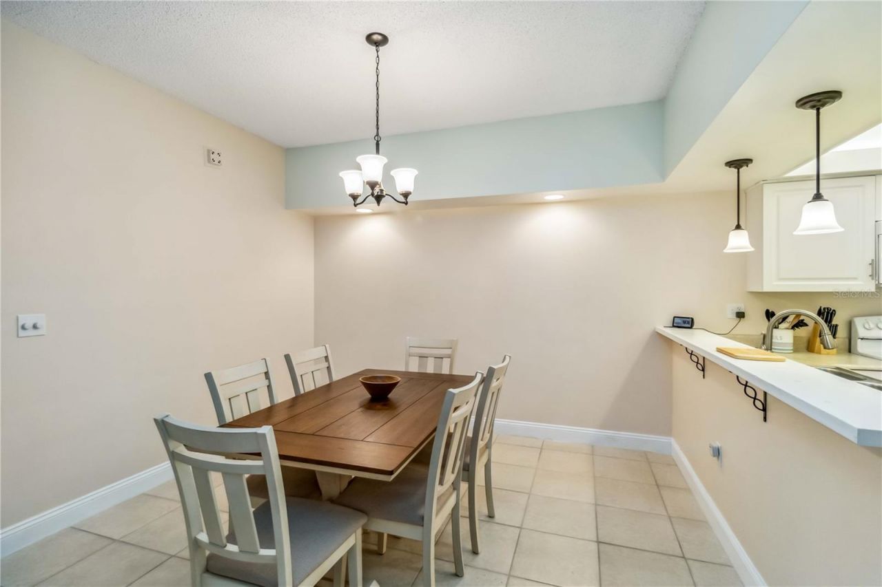 5734 Ashton Lake Drive, Unit 7, Sarasota, FL 34231 Photo