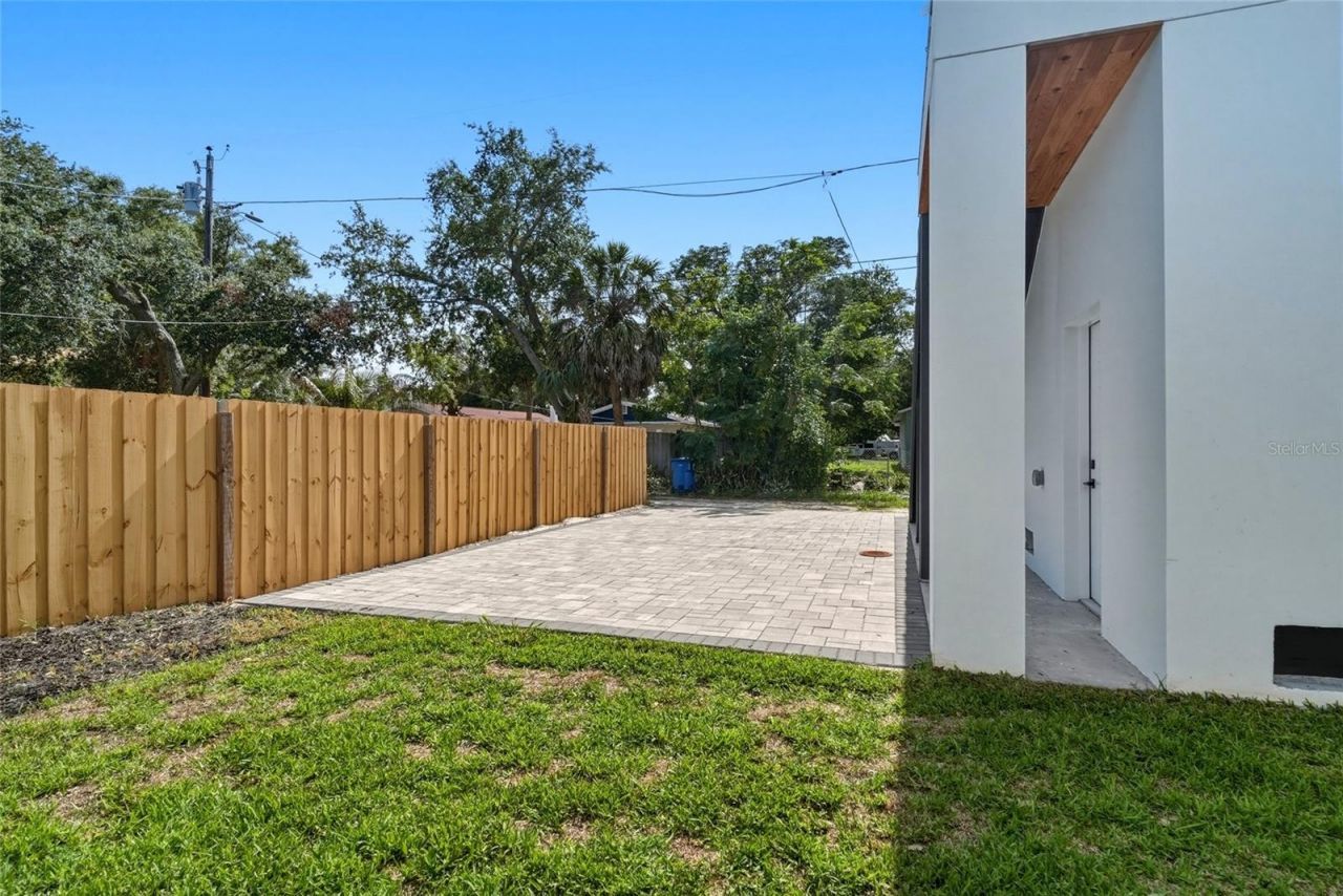 2501 Quincy Street S, Saint Petersburg, FL 33711 Photo