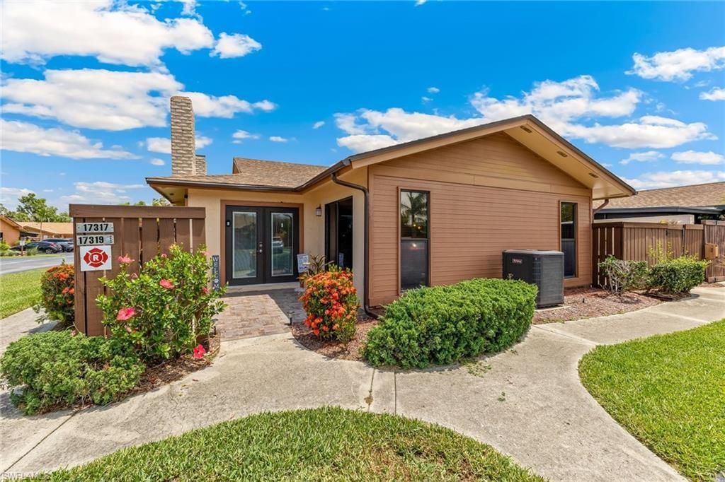 17317 Birchwood Ln, Fort Myers, FL 33908 Photo