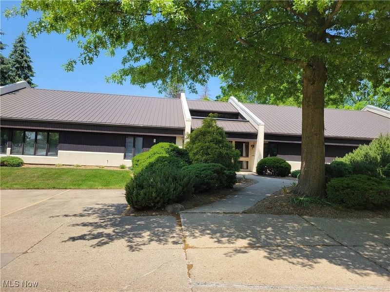 330 N Chestnut Street, Ravenna, OH 44266 Photo 2