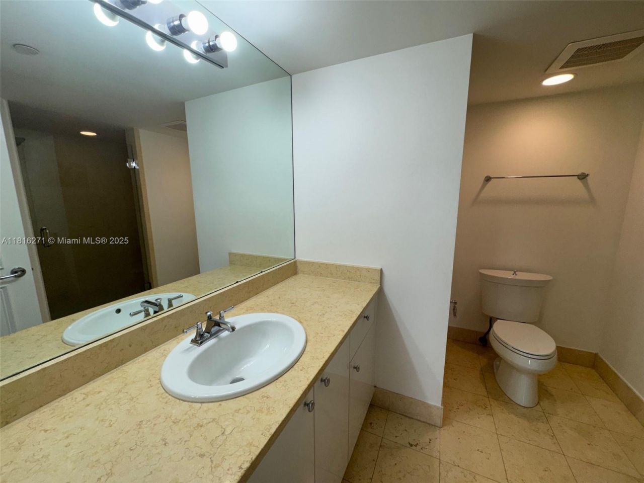 19900 E Country Club Dr, Unit 209, Aventura, FL 33180 Photo