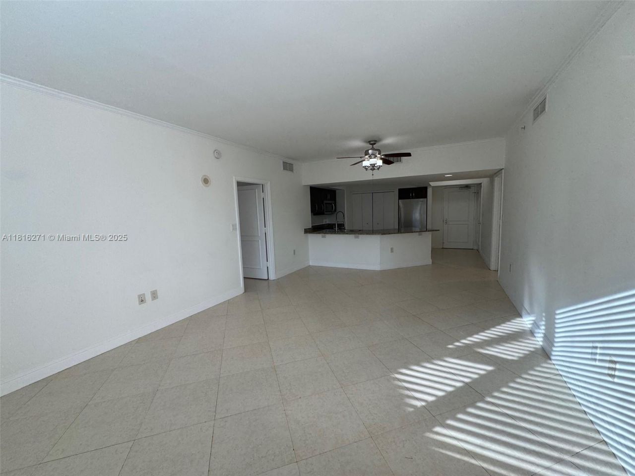 19900 E Country Club Dr, Unit 209, Aventura, FL 33180 Photo